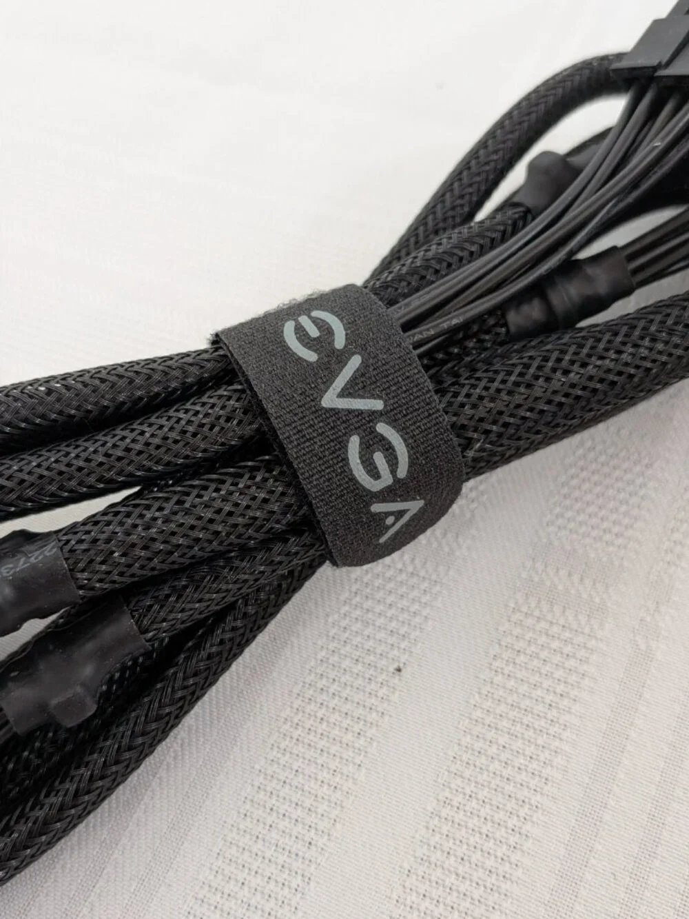 EVGA SuperNOVA braided power supply cable 8 pin CPU -> 6+2 pin VGA